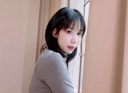 Em gái muốn quan hệ tới thuê nhà rồi chén nhau với chủ
